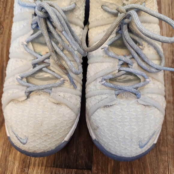 Nike LeBron 18 NRG GS 'Blue Tint' Sneakers Size 4Y - Picture 3 of 10